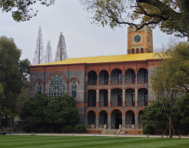 摩德纳雷焦艾米利亚大学